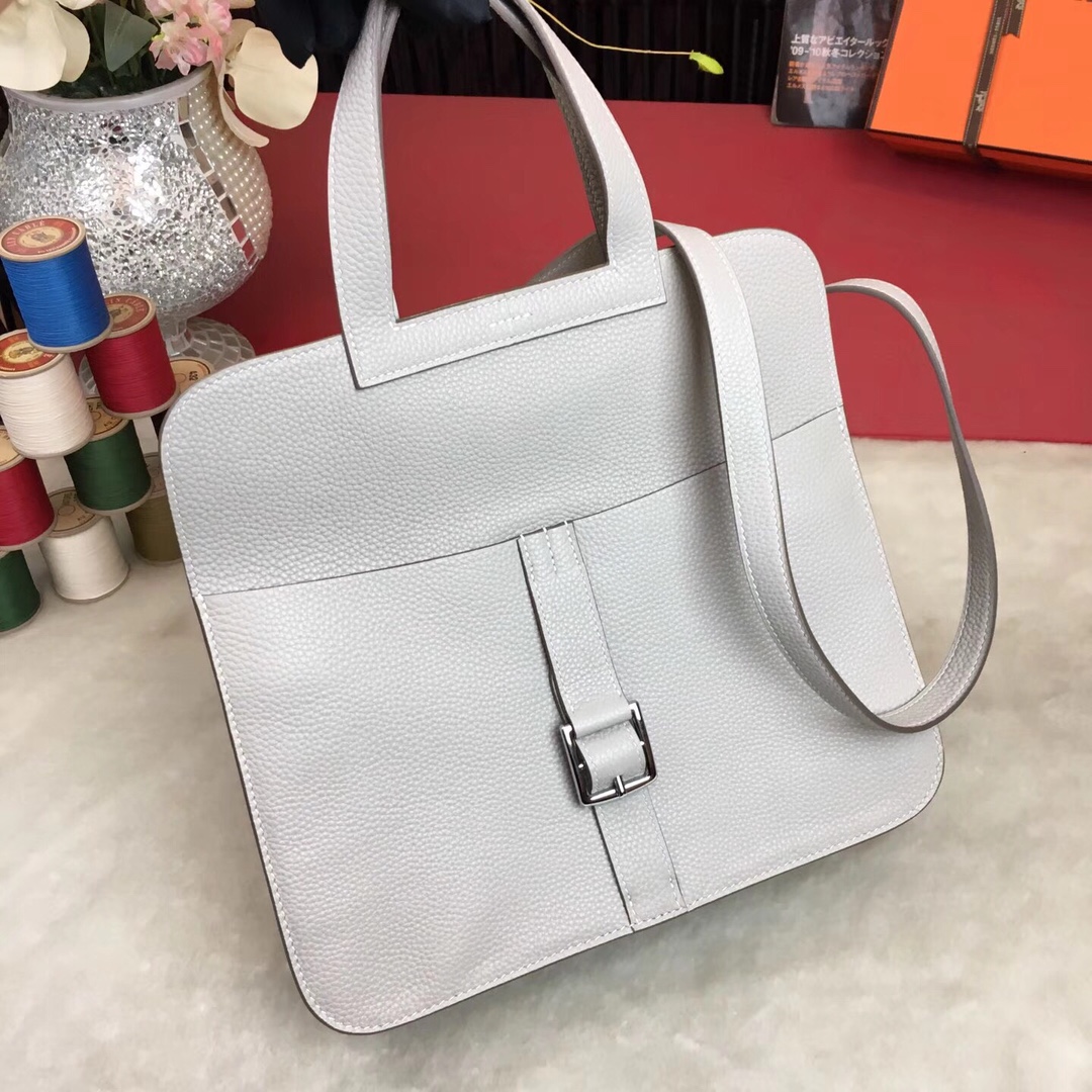 Hermes Halzan 31 Handbag Shoulder Bag In White Clemence Leather